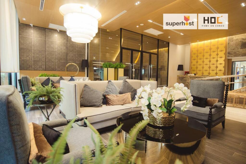 Cozy Luxury Condo @ The Astra Chiang Mai Exteriör bild