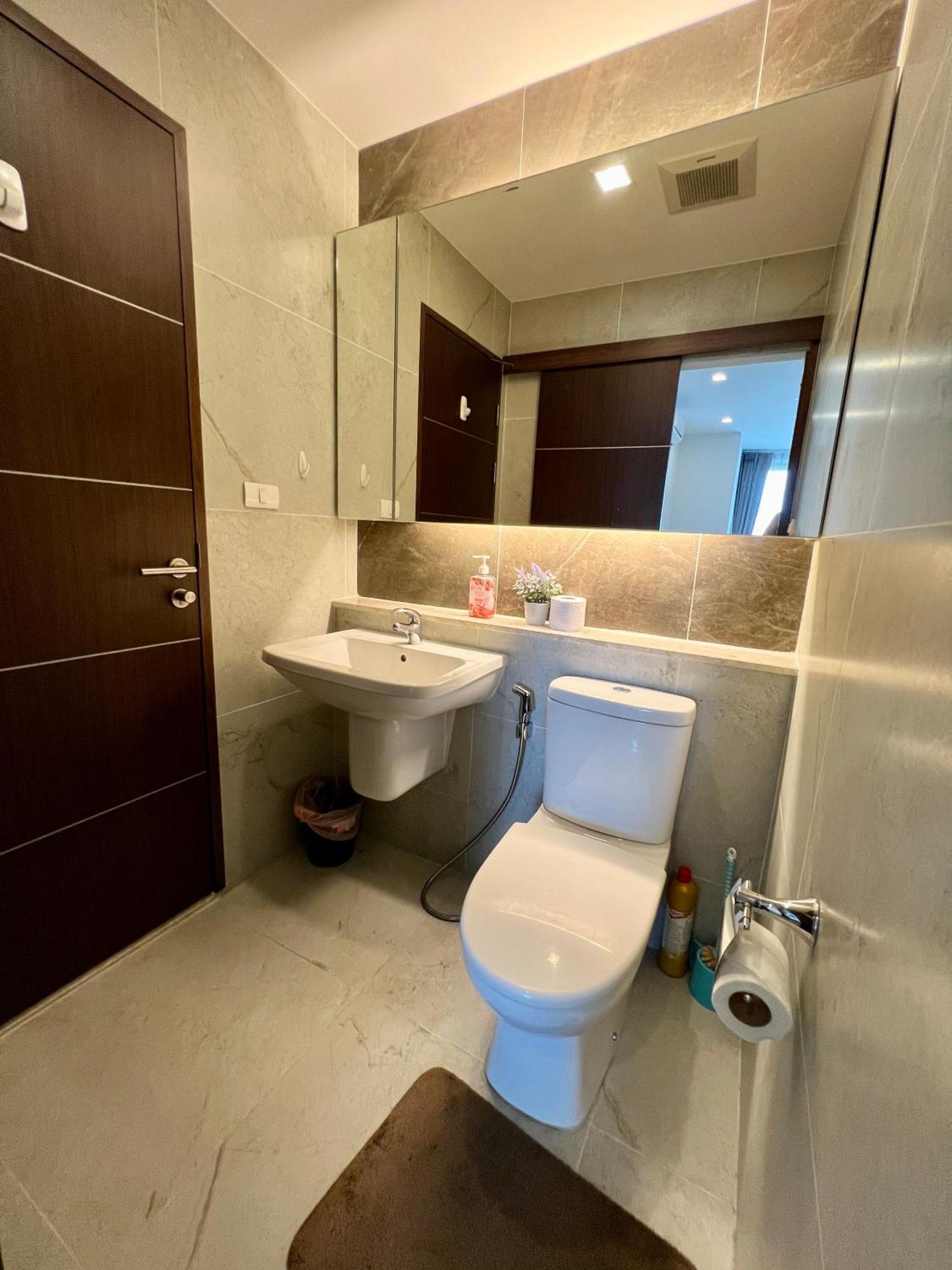 Cozy Luxury Condo @ The Astra Chiang Mai Exteriör bild